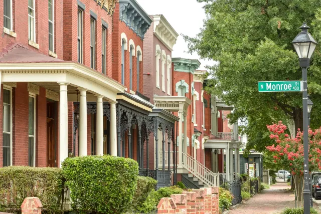 Richmond, Virginia city scene